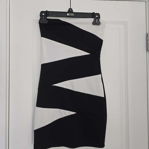 Charlotte Russe Banded Strapless Dress - Picture 1 of 2